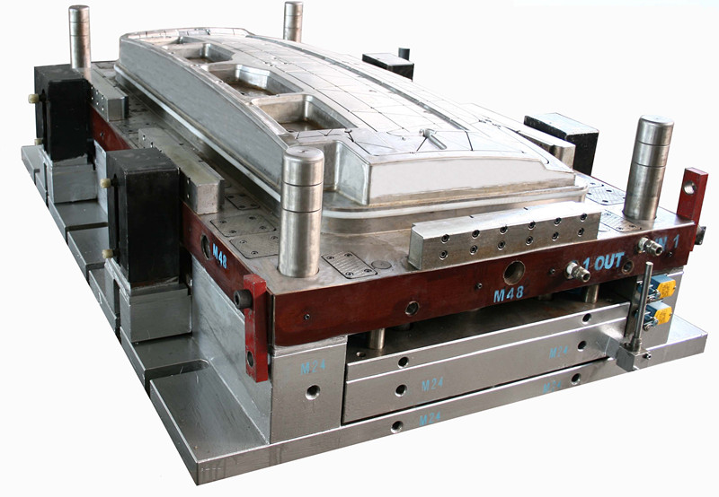 青島客戶汽(qì)車模具樣件