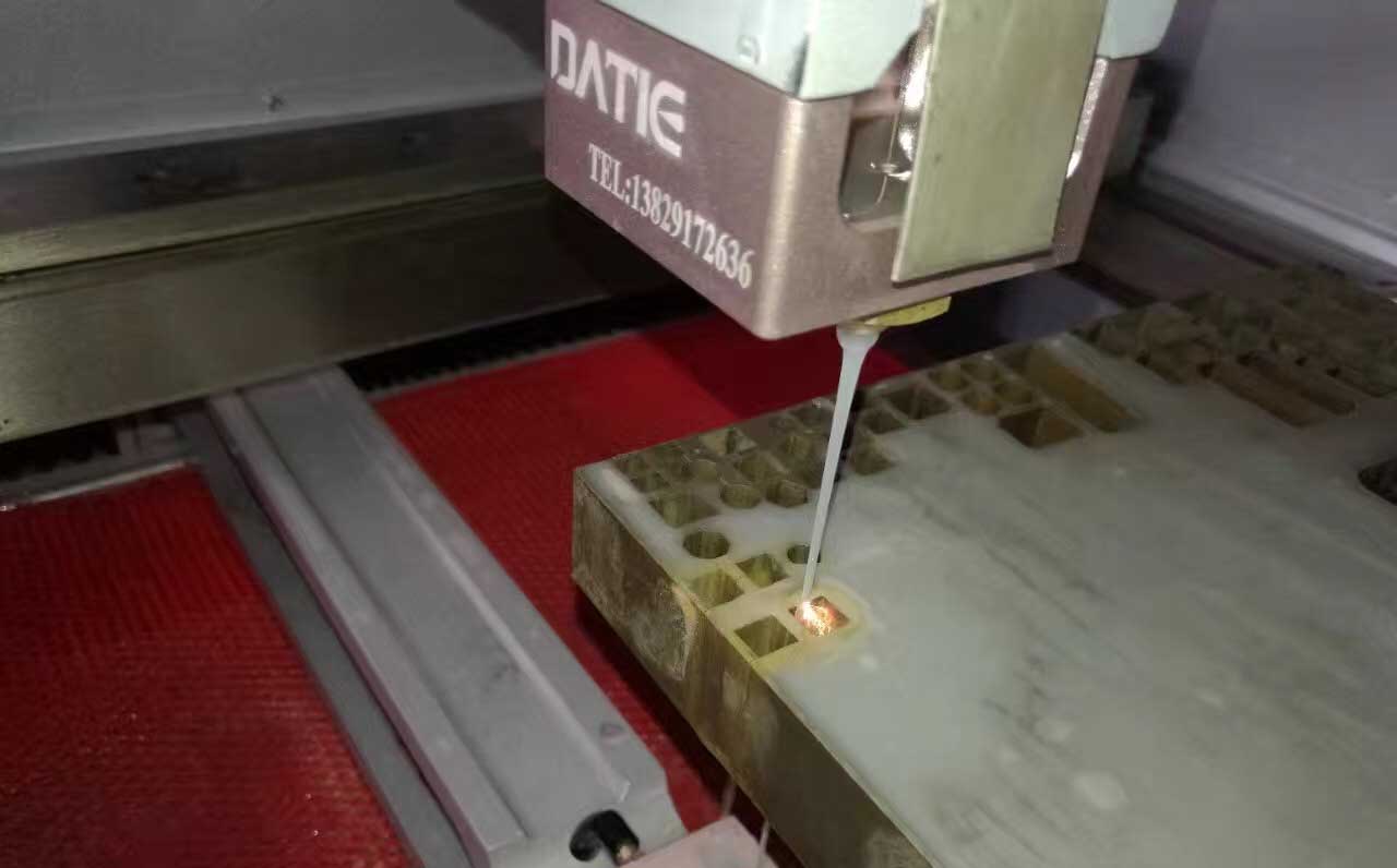 電火花線切（qiē）割