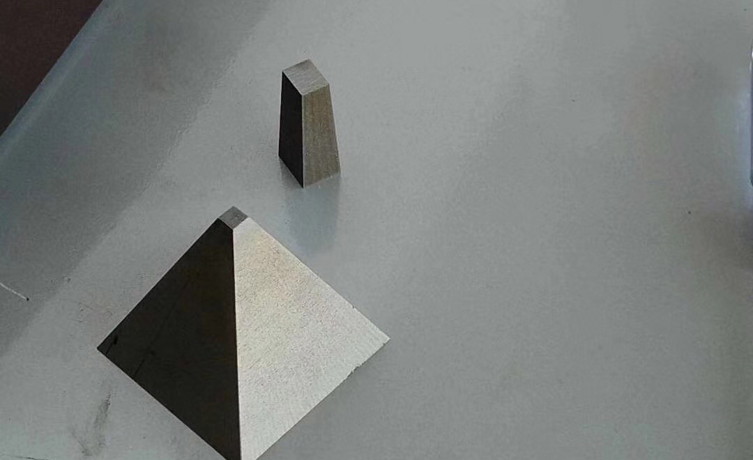 中山大錐度中走絲（sī）客戶樣件