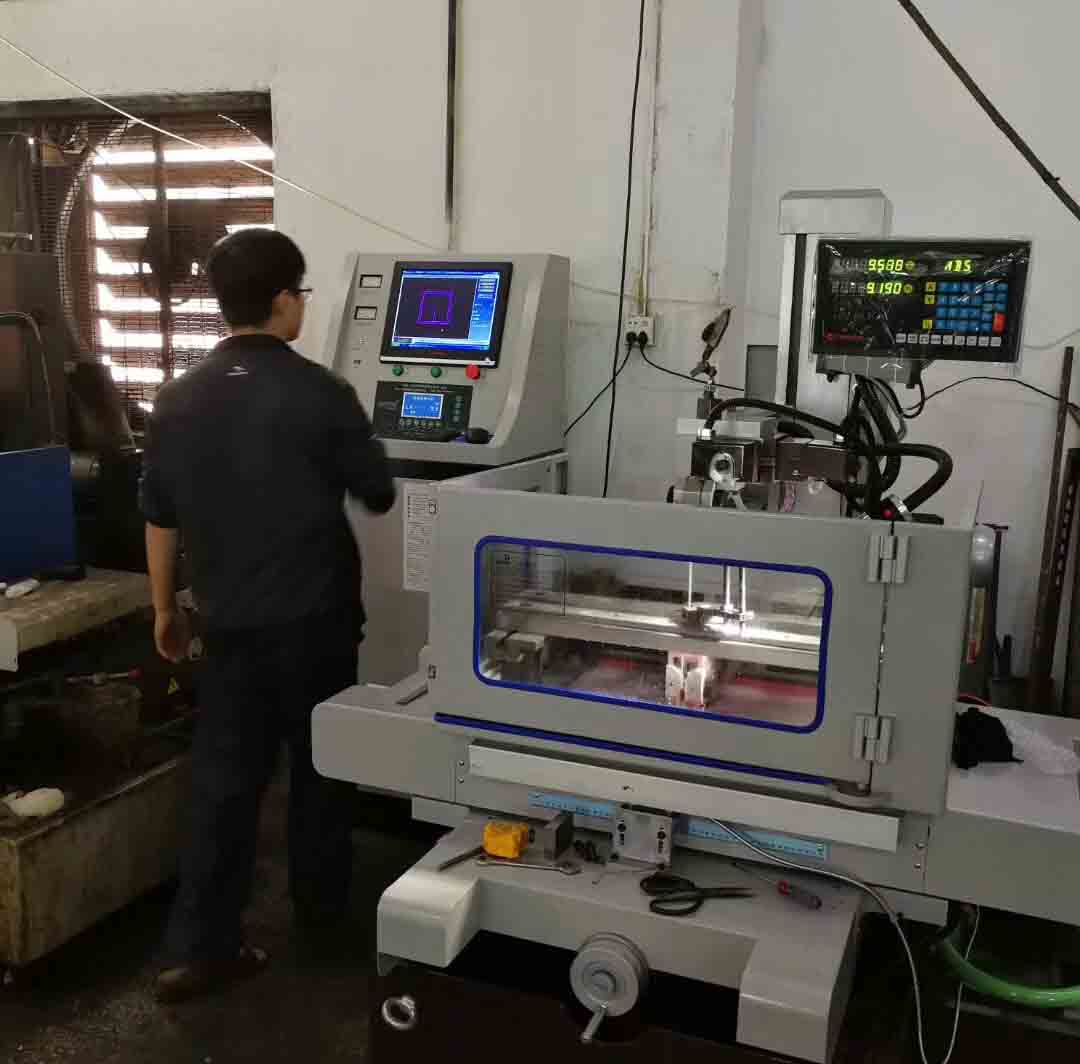 東莞（瑞凱表業（yè））線切（qiē）割實地安裝照（zhào）片