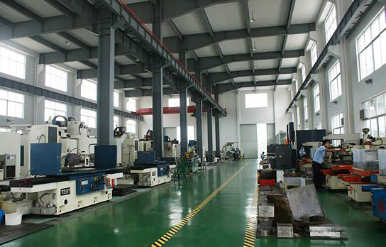 浙江（jiāng）浩天實業有限公司模具車間