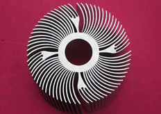 佛山（恒威模具）中走絲實地客（kè）戶