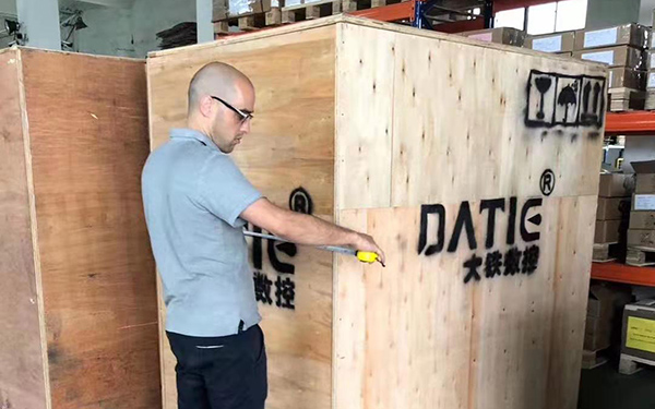 天津（開利達控製技術（shù））線切割機床實地客戶（hù）現場收貨