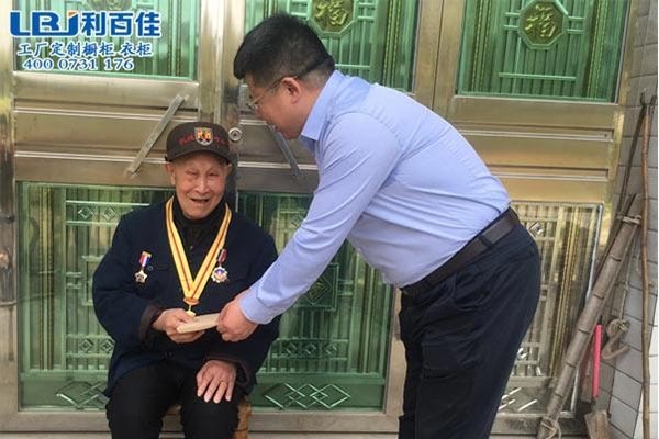 080502.jpg 080502.jpg