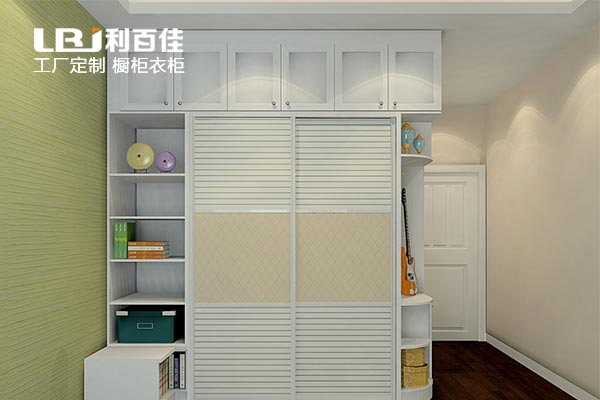 8.21-02.jpg 8.21-02.jpg