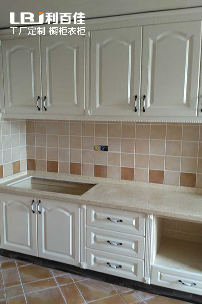 10.13-06.jpg 10.13-06.jpg