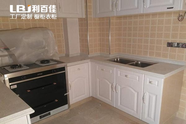 12.31-03.jpg 12.31-03.jpg