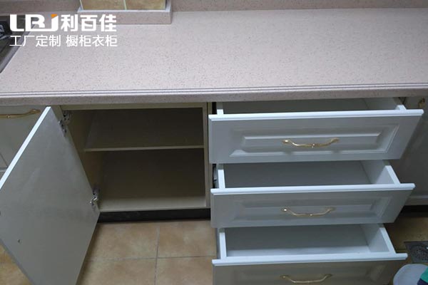 12.31-04.jpg 12.31-04.jpg