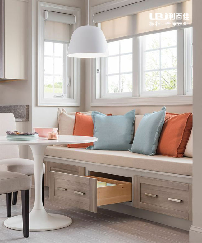 飄窗櫃子01.jpg 飄窗櫃子01.jpg